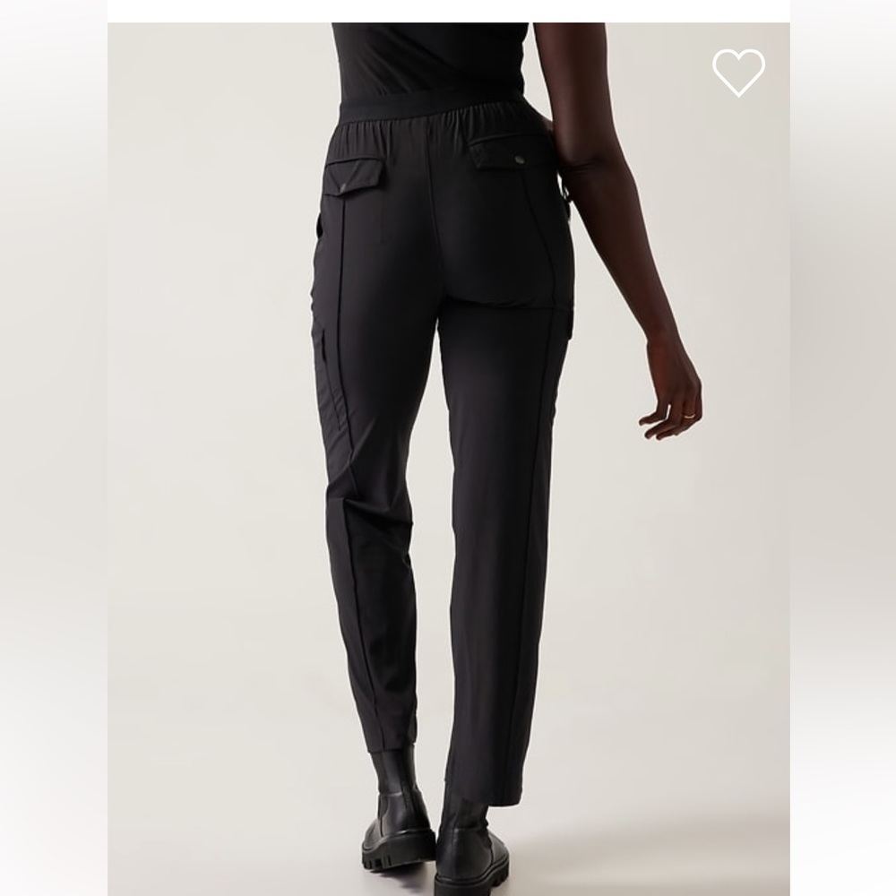 ATHLETA VIENNA CARGO PANT // Black - Picture 4 of 16